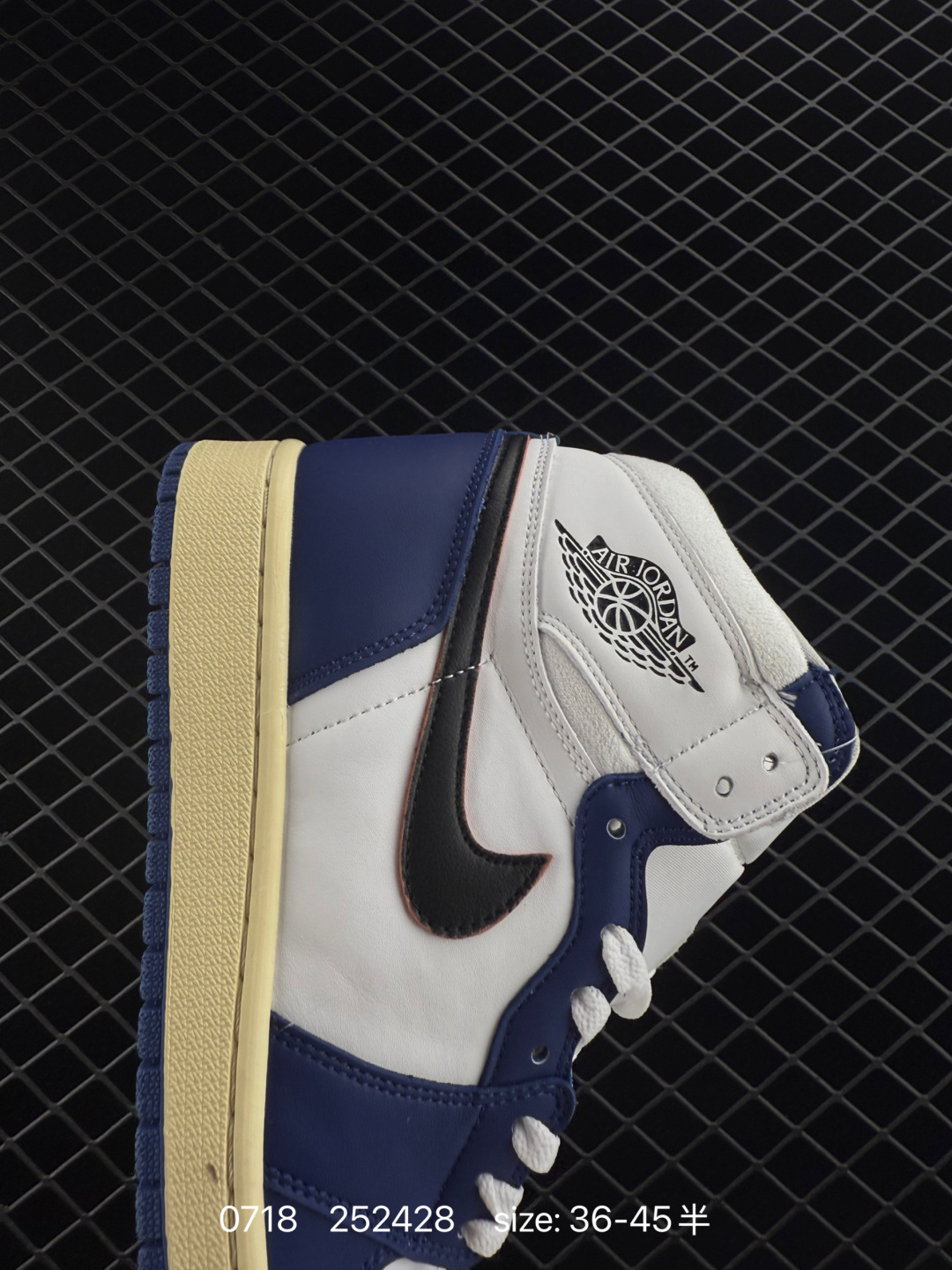 Nike Air Jordan 1 Retro High OG”Black/White“